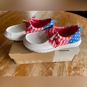 Hey Dude - Wendy Tri Sox Americana, size 6, NIB